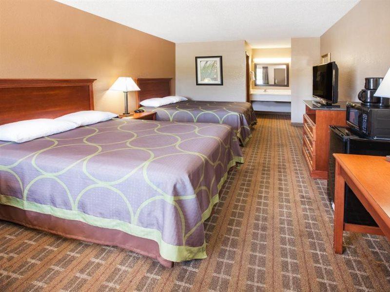 ซูเปอร์ 8 บาย วินด์แฮม คลินตัน Hotel ภายนอก รูปภาพ